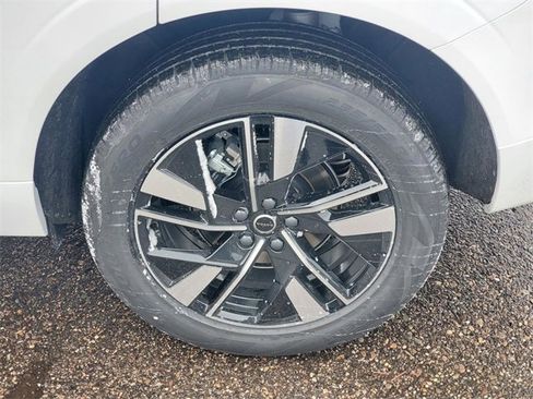 New 2026 Volvo XC60 B5 Plus w/ Protection Package Premier image 7