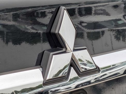 Used 2018 Mitsubishi Outlander Sport LE FWD image 13