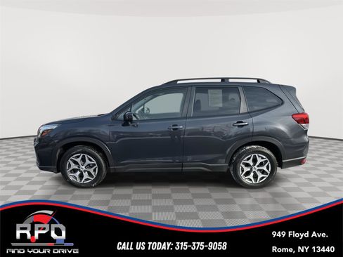 Used 2019 Subaru Forester Premium w/ All-Weather Package image 2