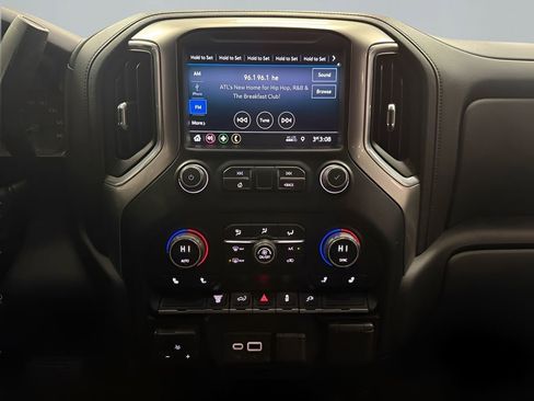 Used 2021 Chevrolet Silverado 2500 LT w/ Fleet Comfort Package image 19