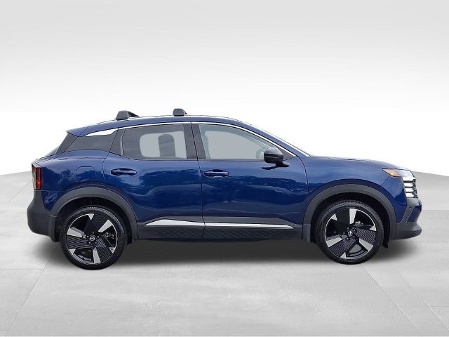 Used 2026 Nissan Kicks SR w/ Cold Weather Package AWD/4WD image 7