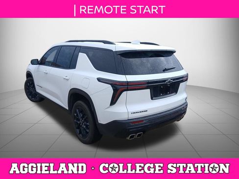 Used 2024 Chevrolet Traverse LT w/ Enhanced Driving Package FWD image 4