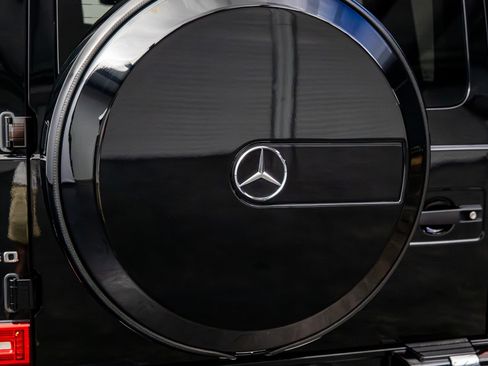 Used 2022 Mercedes-Benz G 550 w/ Exclusive Interior Package image 21