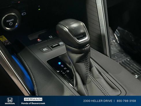 Used 2024 Toyota Venza Limited AWD/4WD image 24