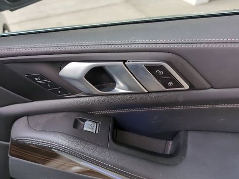 Used 2023 BMW X7 xDrive40i image 25