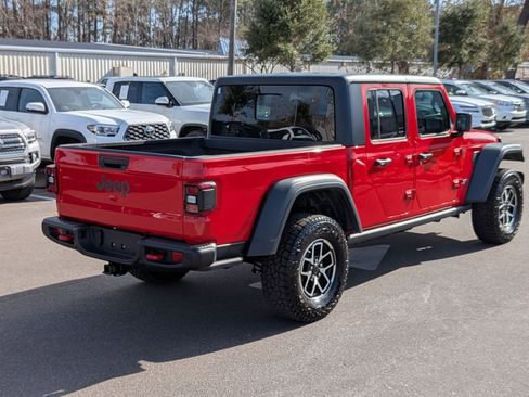 Used 2024 Jeep Gladiator Rubicon w/ Safety Group image 3