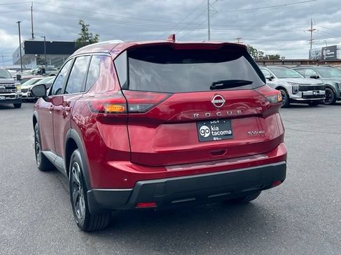 Used 2024 Nissan Rogue SV w/ SV Premium Package AWD/4WD image 9