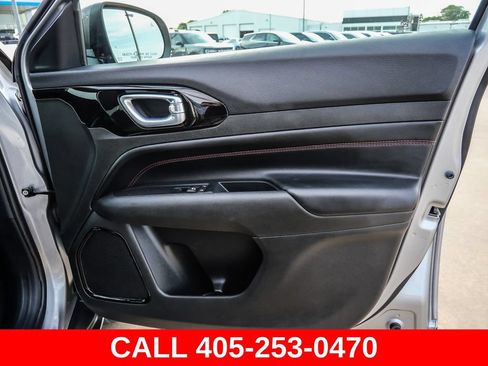 Used 2022 Jeep Compass Trailhawk AWD/4WD image 24
