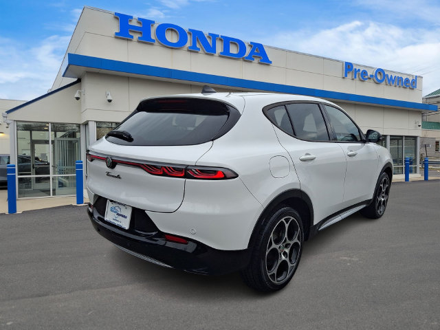 Used 2024 Alfa Romeo Tonale Ti AWD/4WD image 4
