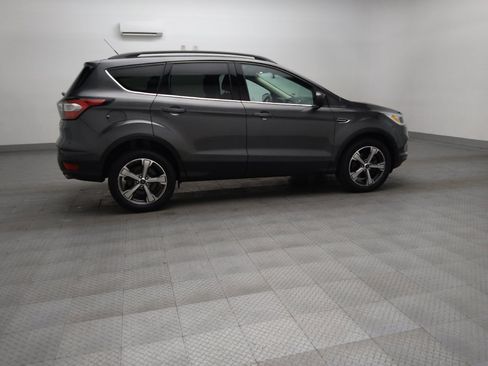 Used 2017 Ford Escape SE w/ Equipment Group 201A AWD/4WD image 10
