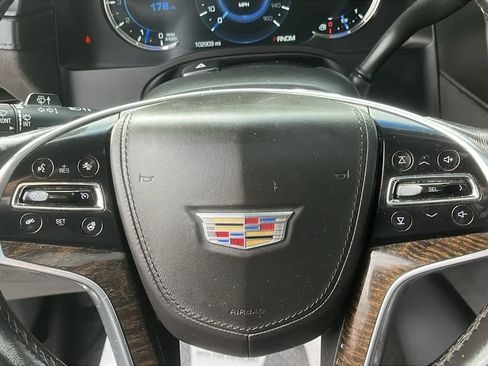 Used 2016 Cadillac Escalade Platinum image 11