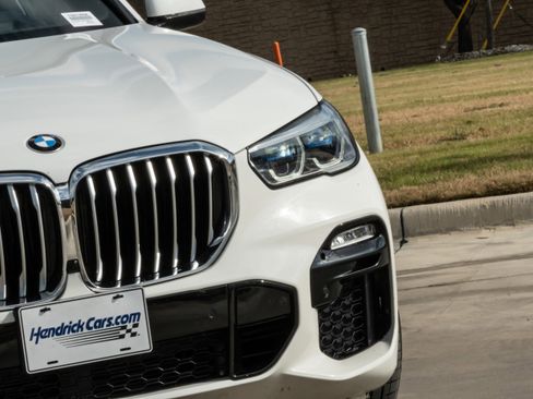 Used 2021 BMW X5 xDrive40i w/ M Sport Package image 7