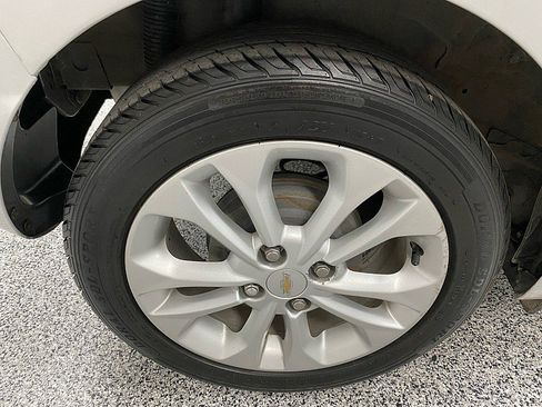 Used 2019 Chevrolet Spark LT image 25