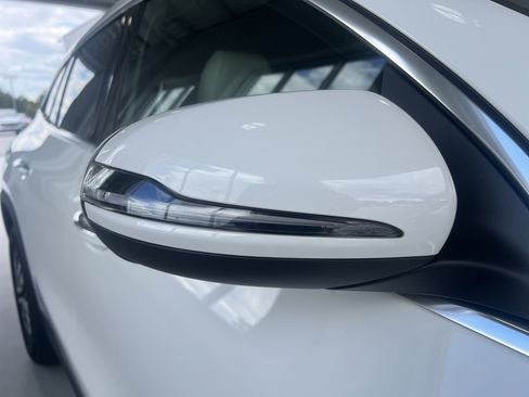 Certified 2025 Mercedes-Benz GLA 250 image 8