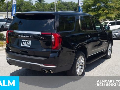 Used 2025 GMC Yukon Denali AWD/4WD image 5