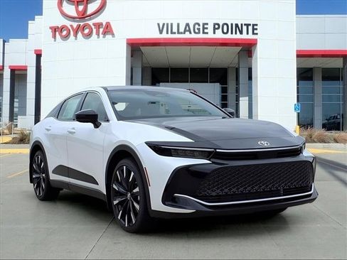 New 2026 Toyota Crown Platinum image 6