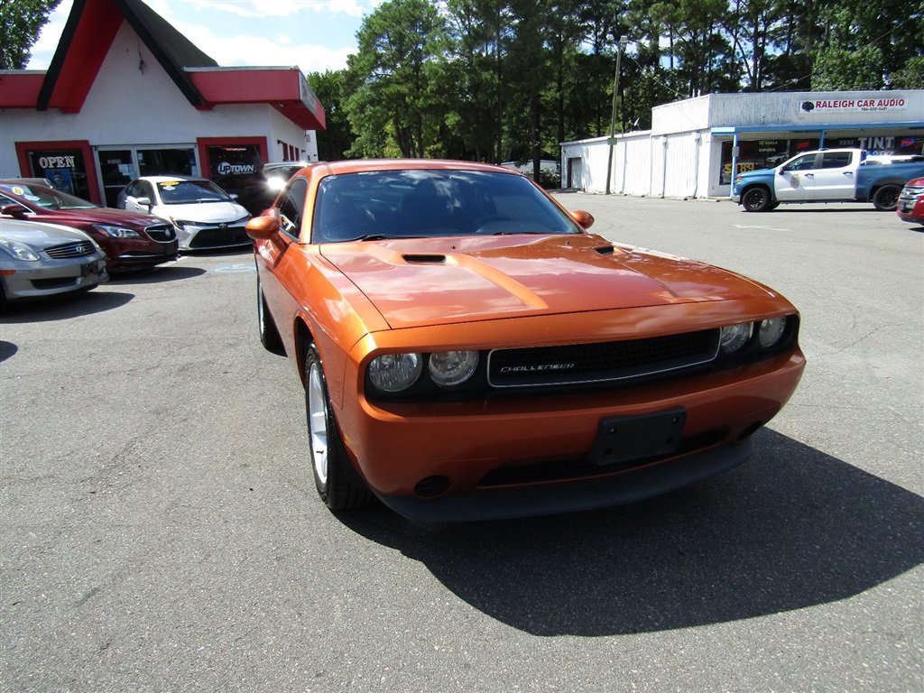 Used 2011 Dodge Challenger RWD image 9