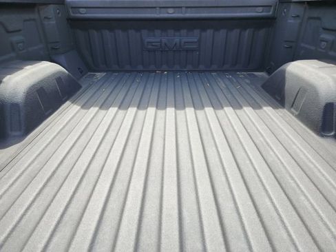 Used 2023 GMC Sierra 1500 SLT image 31