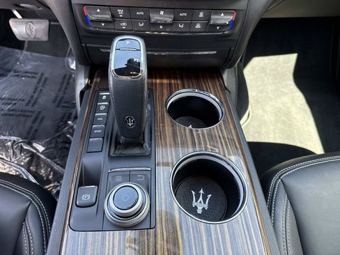 Used 2020 Maserati Ghibli S GranLusso AWD/4WD image 31
