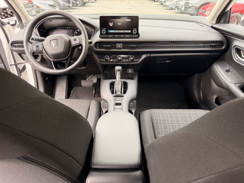 Certified 2024 Honda HR-V LX image 16