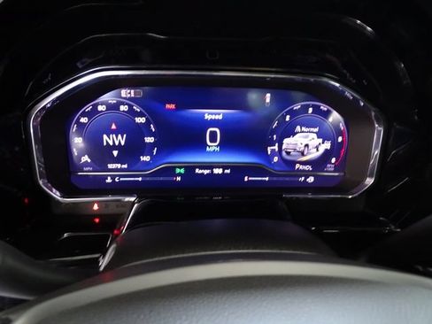 Used 2025 Chevrolet Silverado 3500 High Country w/ Technology Package AWD/4WD image 17