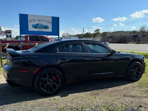 Used 2013 Dodge Charger R/T image 10