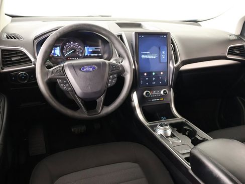 Used 2024 Ford Edge SE AWD/4WD image 2