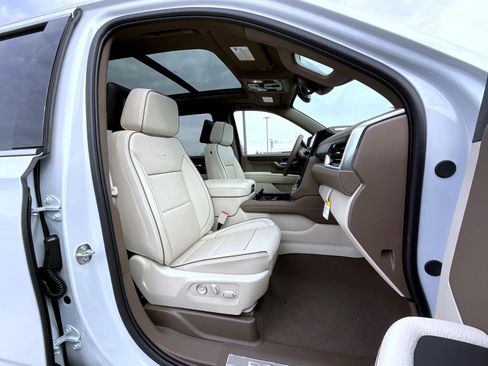 New 2026 GMC Yukon Denali image 15