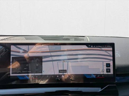 Used 2026 BMW i5 eDrive40 w/ M Sport Package AWD/4WD image 13