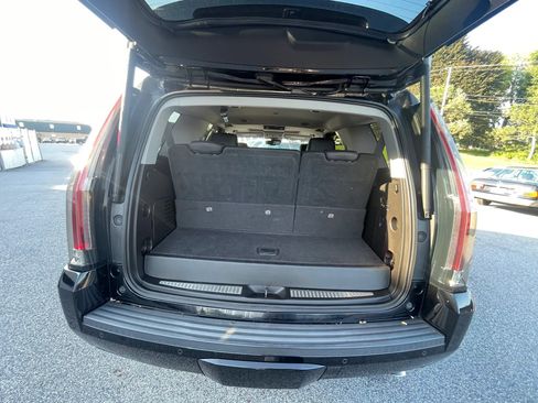 Used 2016 Cadillac Escalade Premium AWD/4WD image 25