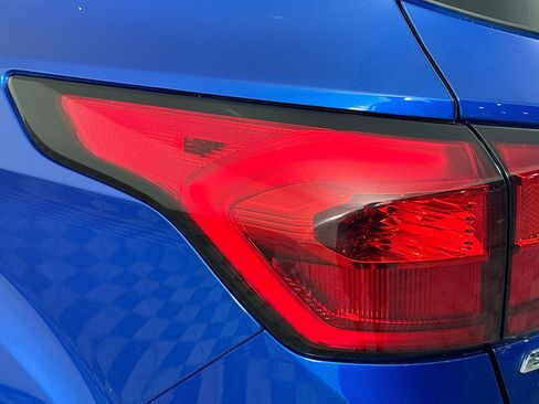 Used 2019 Ford Escape Titanium image 35