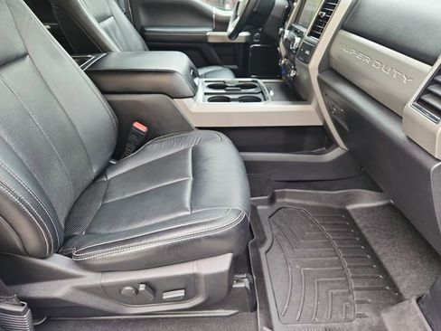 Used 2020 Ford F350 Lariat w/ Lariat Ultimate Package AWD/4WD image 28