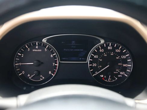 Used 2017 Nissan Pathfinder S FWD image 29