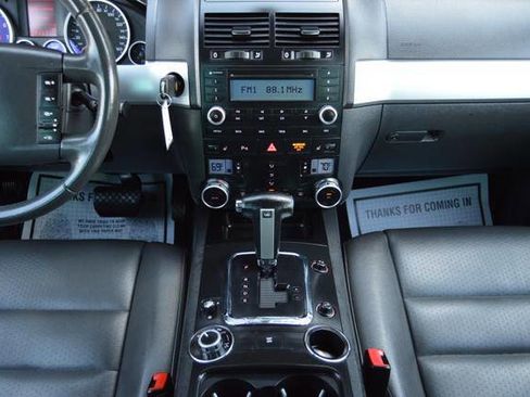 Used 2009 Volkswagen Touareg VR6 image 20
