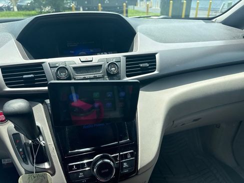 Used 2017 Honda Odyssey EX-L image 9