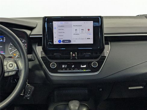 Used 2023 Toyota Corolla LE image 32