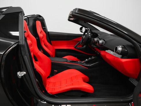 Certified 2022 Ferrari 812 GTS RWD image 28