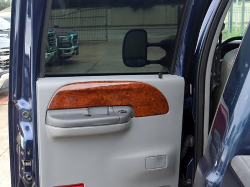 Used 2003 Ford F250 XL image 26