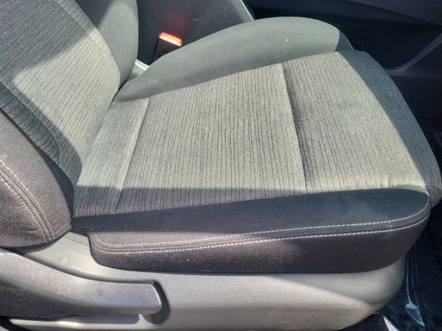 Used 2023 Nissan Rogue SV image 18