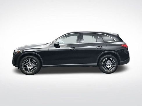 Used 2024 Mercedes-Benz GLC 300 4MATIC image 9