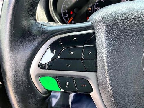 Used 2019 Jeep Grand Cherokee Limited RWD image 19