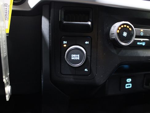 Used 2023 Ford F150 XLT AWD/4WD image 19
