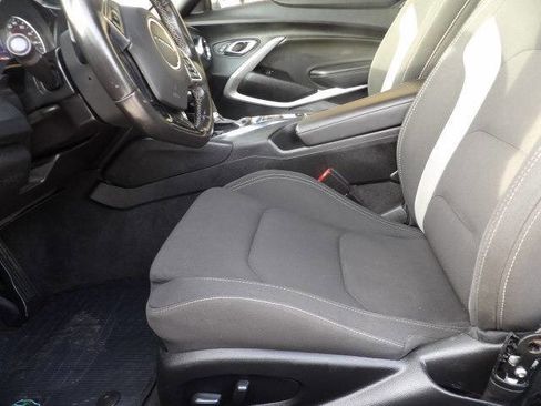 Used 2021 Chevrolet Camaro LT image 28