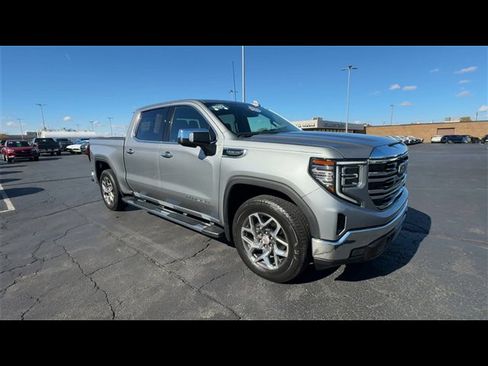 Certified 2023 GMC Sierra 1500 SLT image 2