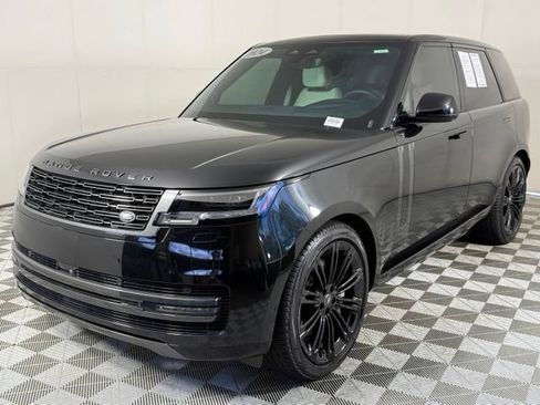 Used 2024 Land Rover Range Rover SE AWD/4WD image 2