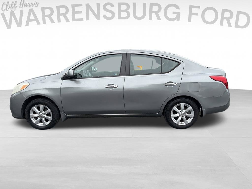 Used 2012 Nissan Versa FWD image 4