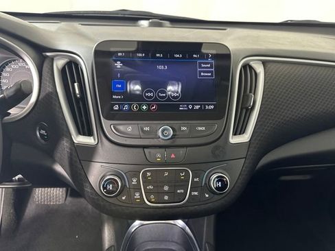 Used 2023 Chevrolet Malibu LT image 21