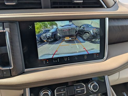 Certified 2024 GMC Yukon XL Denali w/ Advanced Technology Package AWD/4WD image 33