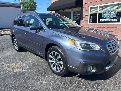 Used 2017 Subaru Outback 2.5i Limited AWD/4WD image 1