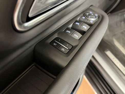Used 2023 Chevrolet Tahoe Premier w/ Advanced Technology Package AWD/4WD image 18